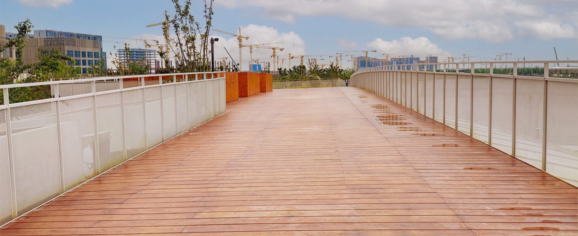 Dishui Lake Pier & Boardwalk